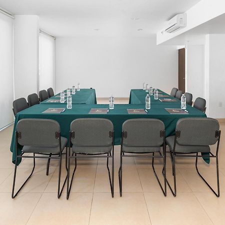Hotel Mexico Plaza Silao Aeropuerto מראה חיצוני תמונה