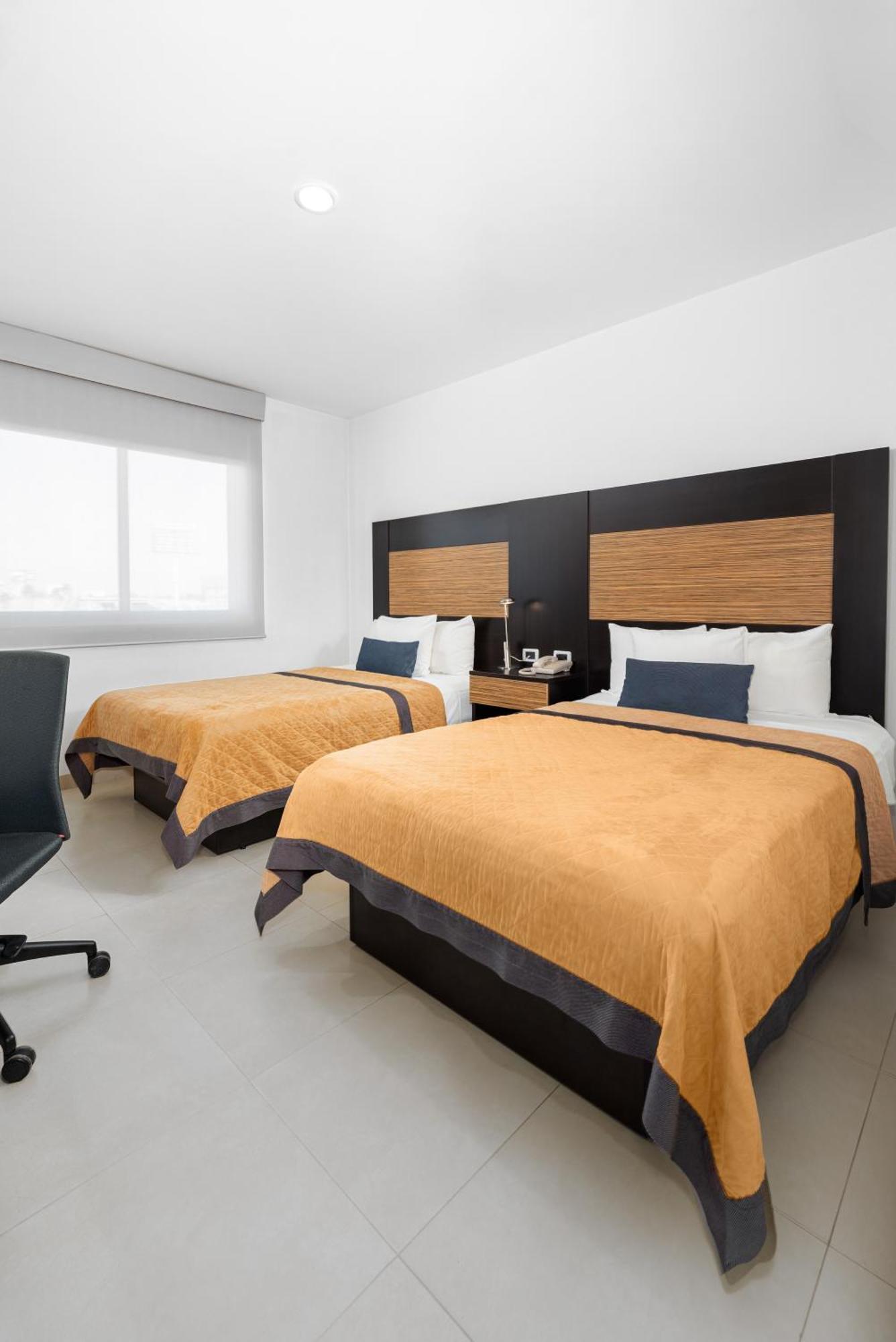 Hotel Mexico Plaza Silao Aeropuerto מראה חיצוני תמונה