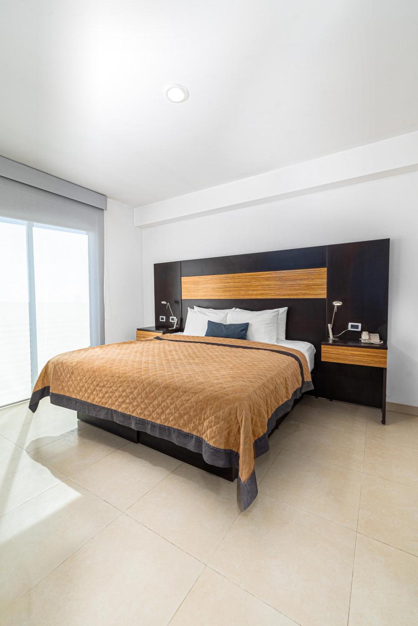 Hotel Mexico Plaza Silao Aeropuerto מראה חיצוני תמונה